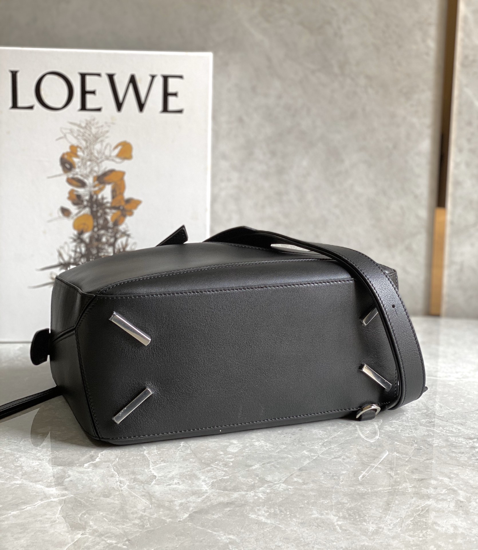 Loewe - Puzzle - Image 4