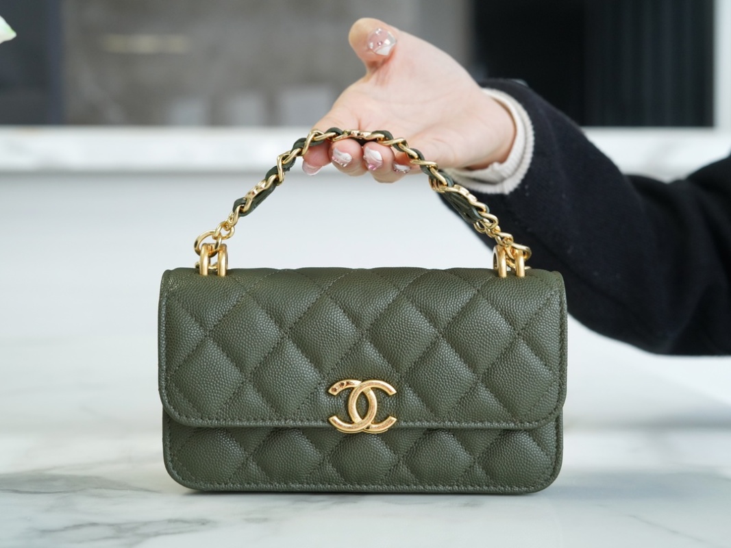 Chanel - Classic Flap - Image 2