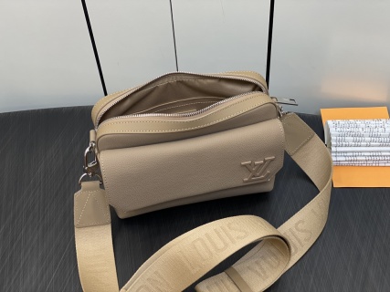 Louis Vuitton - Fastline - Fastline Messenger - Image 8
