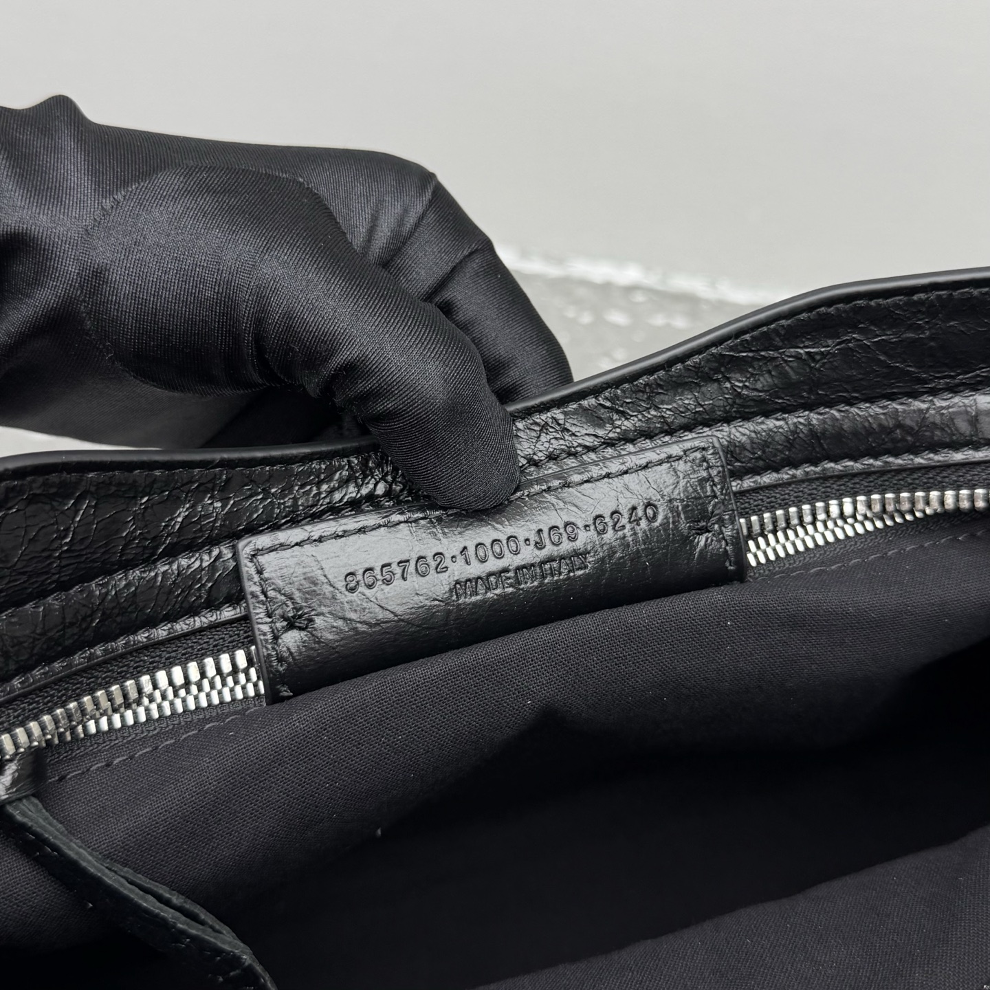 Balenciaga - Le City - Image 8
