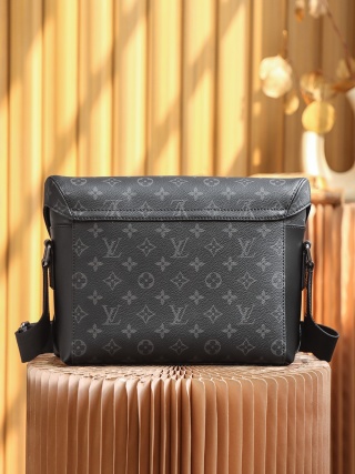 Louis Vuitton - Voyager - Voyager Bag - Image 2