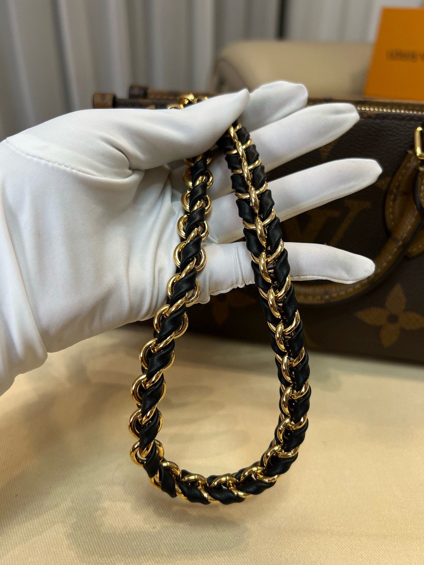 Louis Vuitton - OnTheGo East West Chain - OnTheGo East West Chain Bag - Image 7