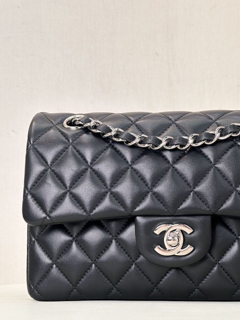 Chanel - Classic Flap - Image 2
