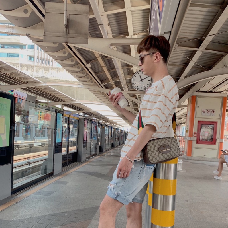 Gucci - GG Supreme Messenger Bag - Image 4