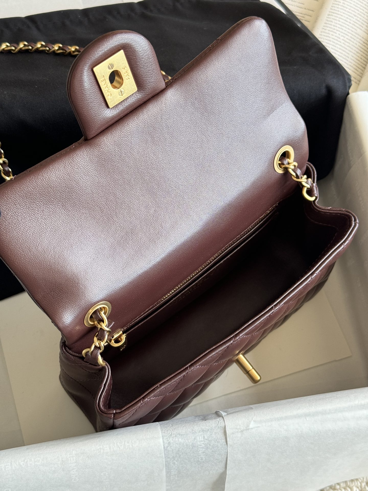 Chanel - Classic Flap - Image 6