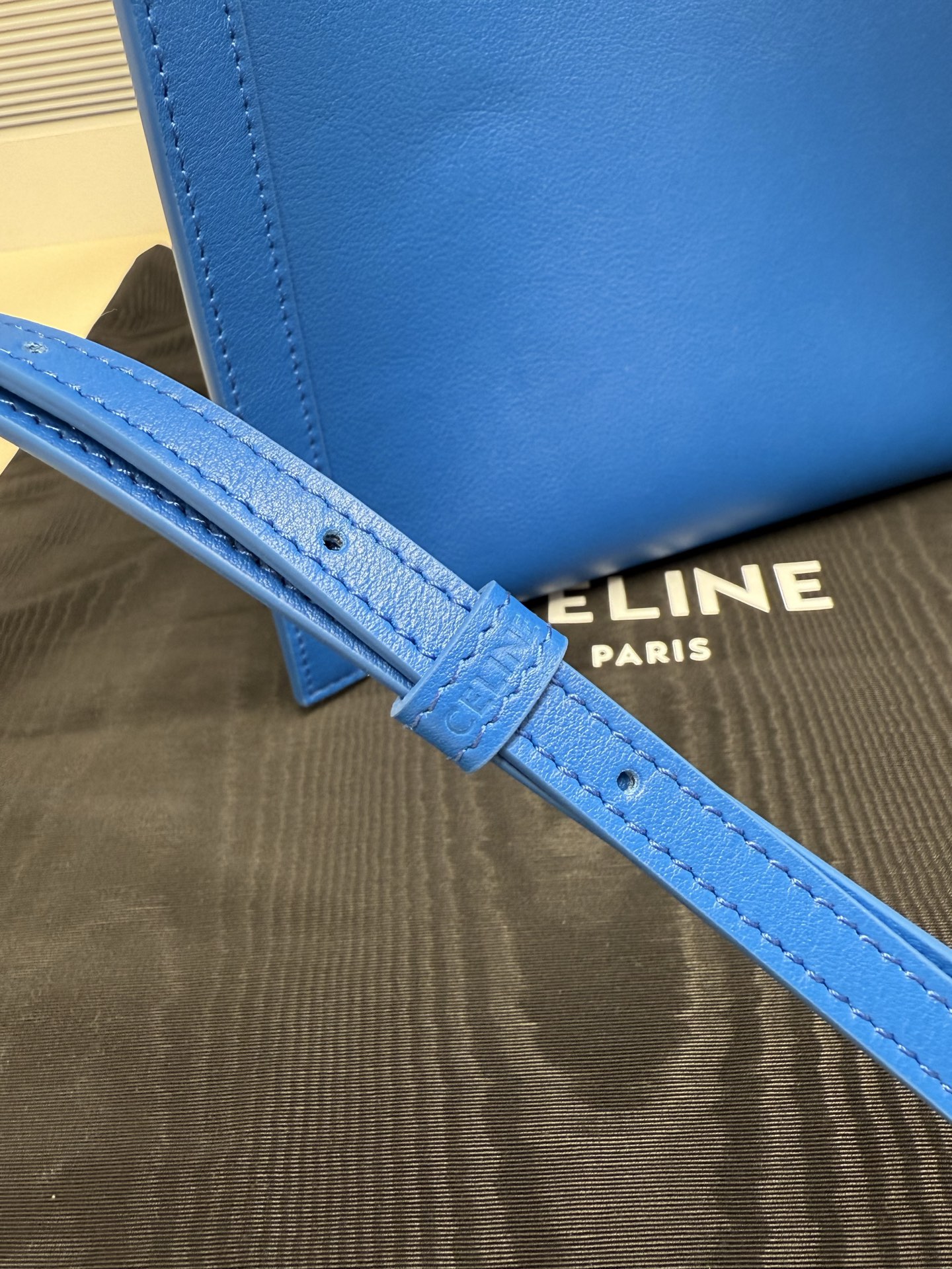 Celine - Cubo - Image 6