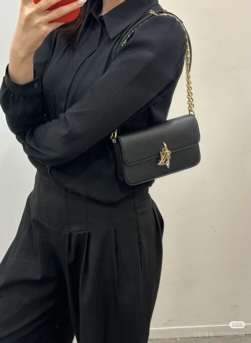 Louis Vuitton - LV Bloom - Wallet on Chain LV Bloom