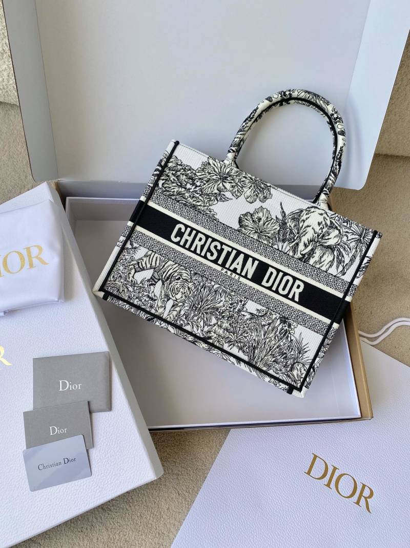 Dior - Book Tote - Medium Book Tote