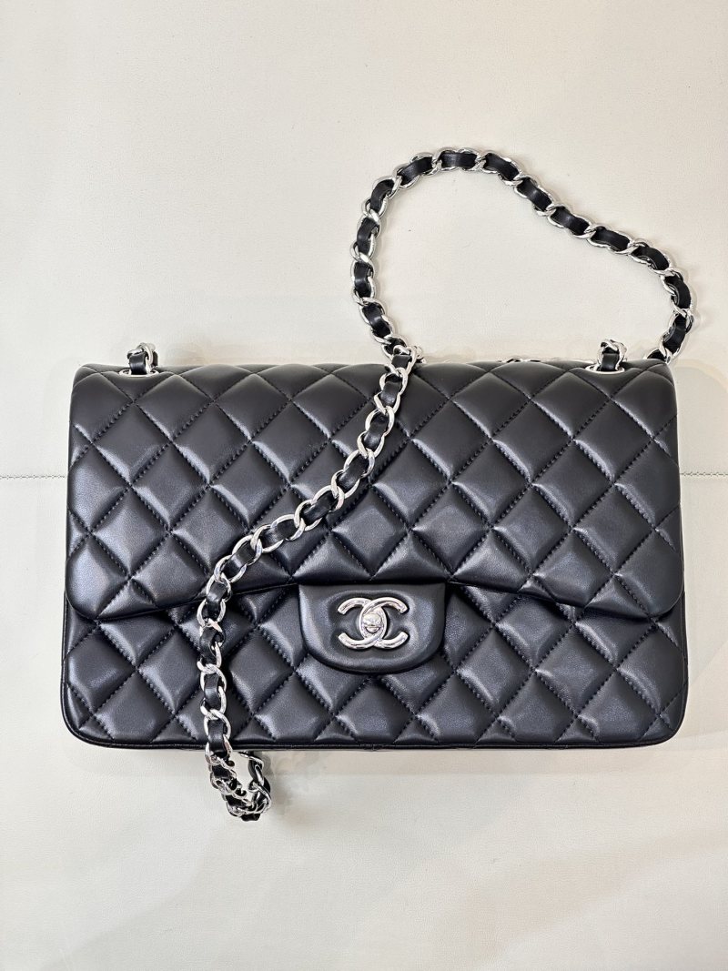 Chanel - Classic Flap - Image 3