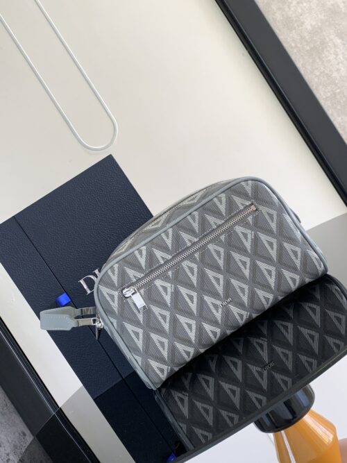 Dior - Nylon - Pouch