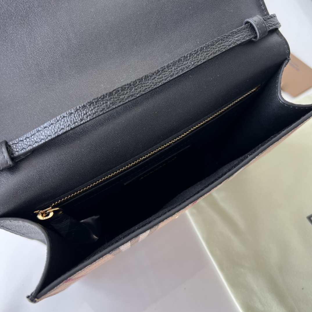 Burberry - Backpack - Image 8