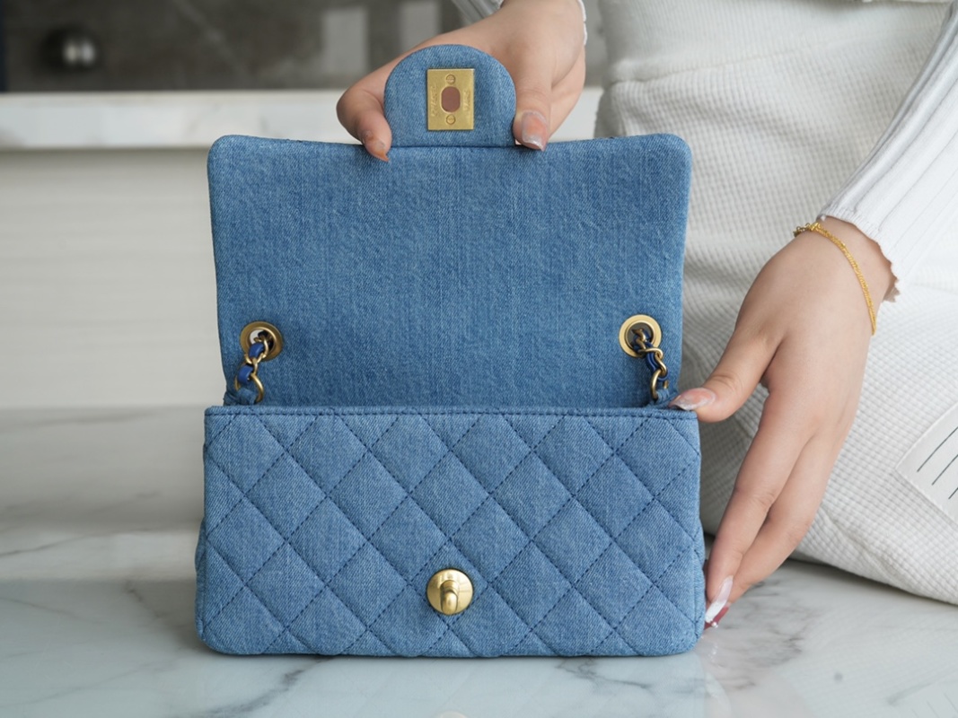 Chanel - Classic Flap - Image 7