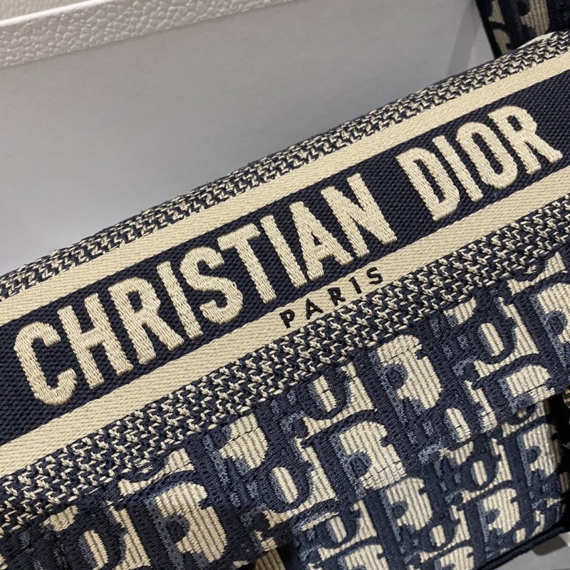 Dior - Oblique - Small Oblique Lock Messenger Bag - Image 2
