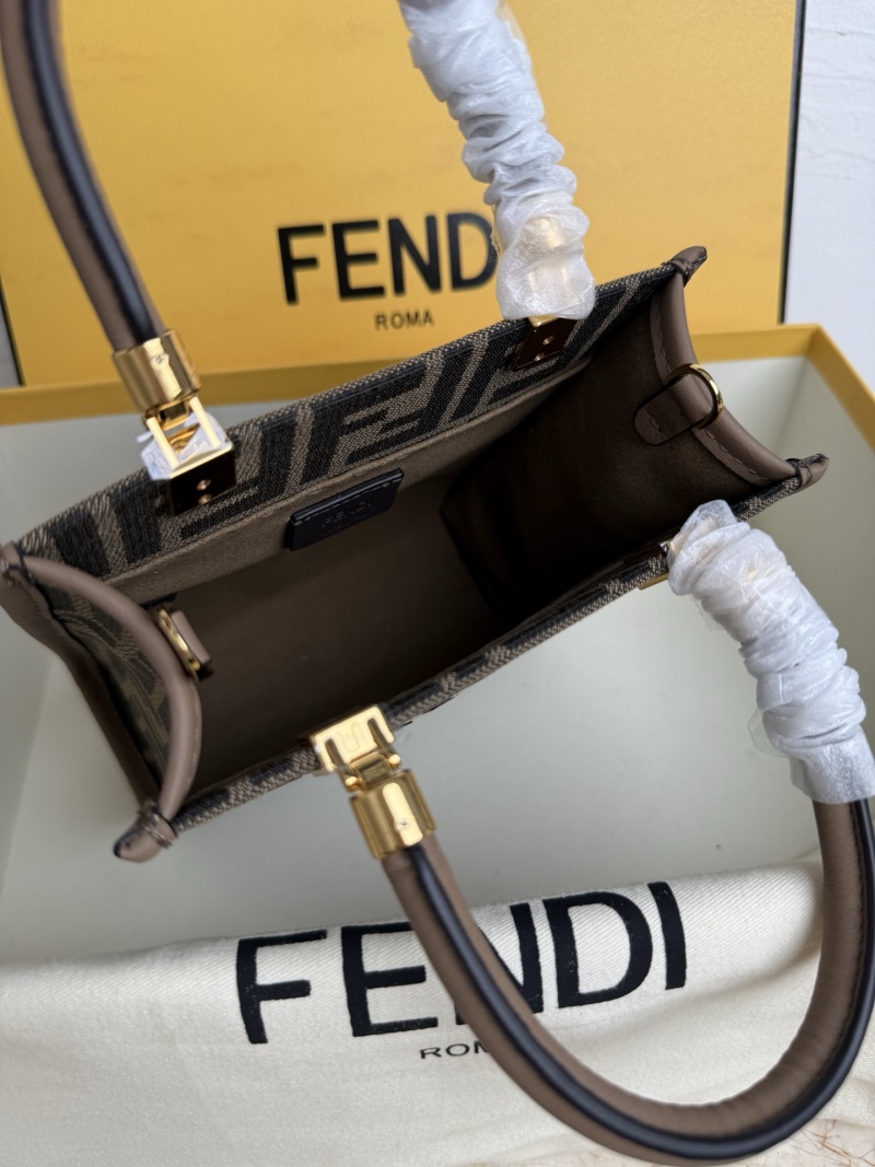 Fendi - Sunshine Shopper - Image 6