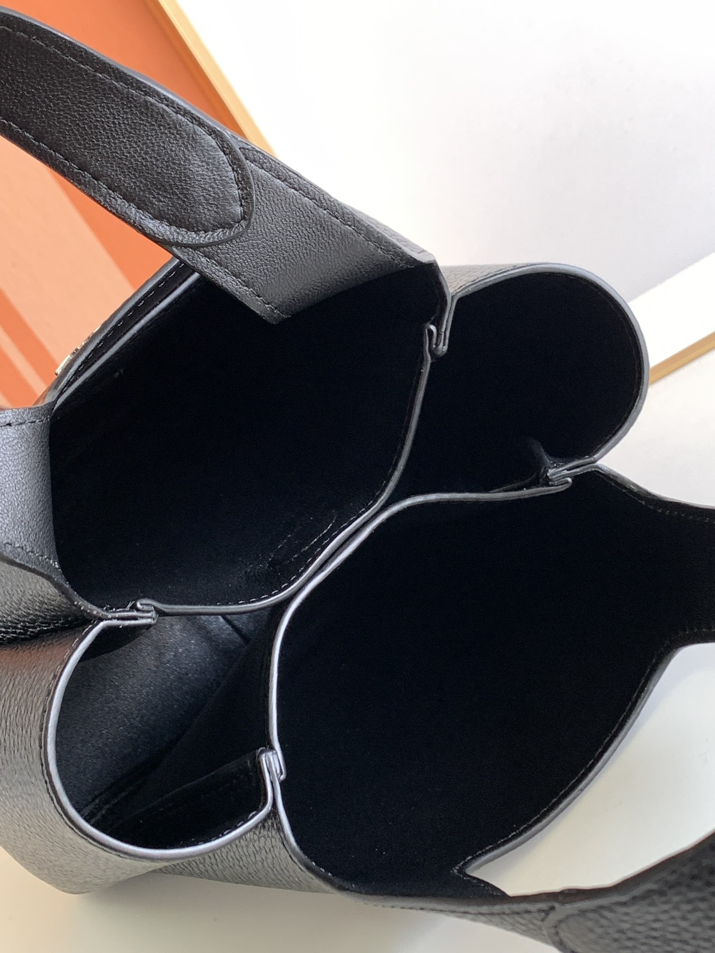 Prada - Leather - Tote Bag - Image 8