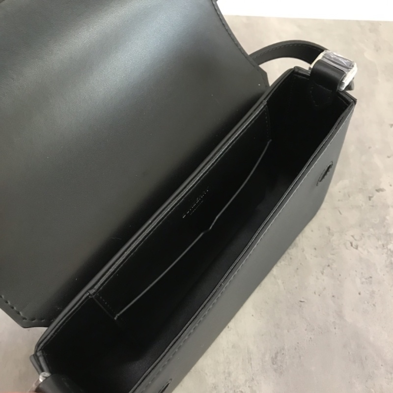 Burberry - Catherine - Medium Catherine Shoulder Bag - Image 8