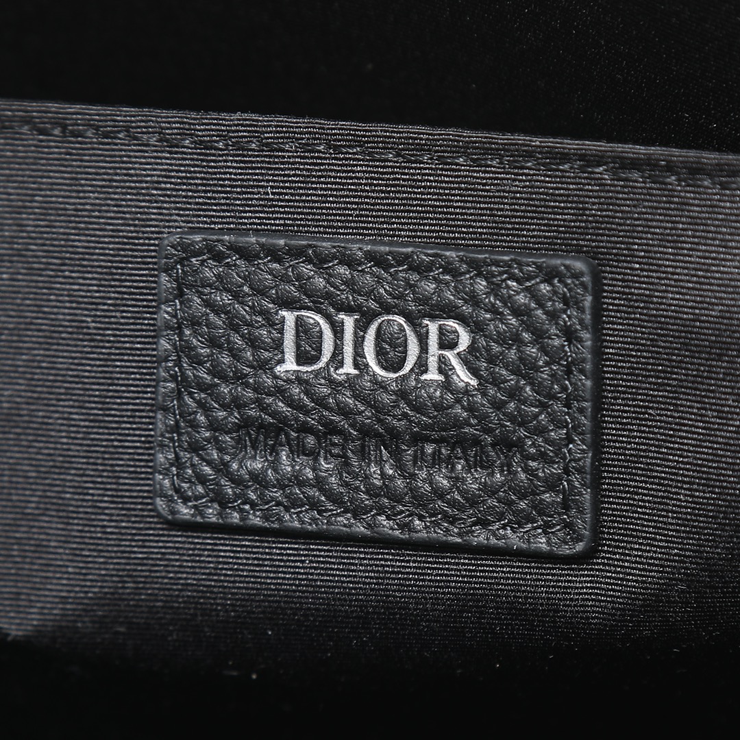 Dior - Safari - Image 8