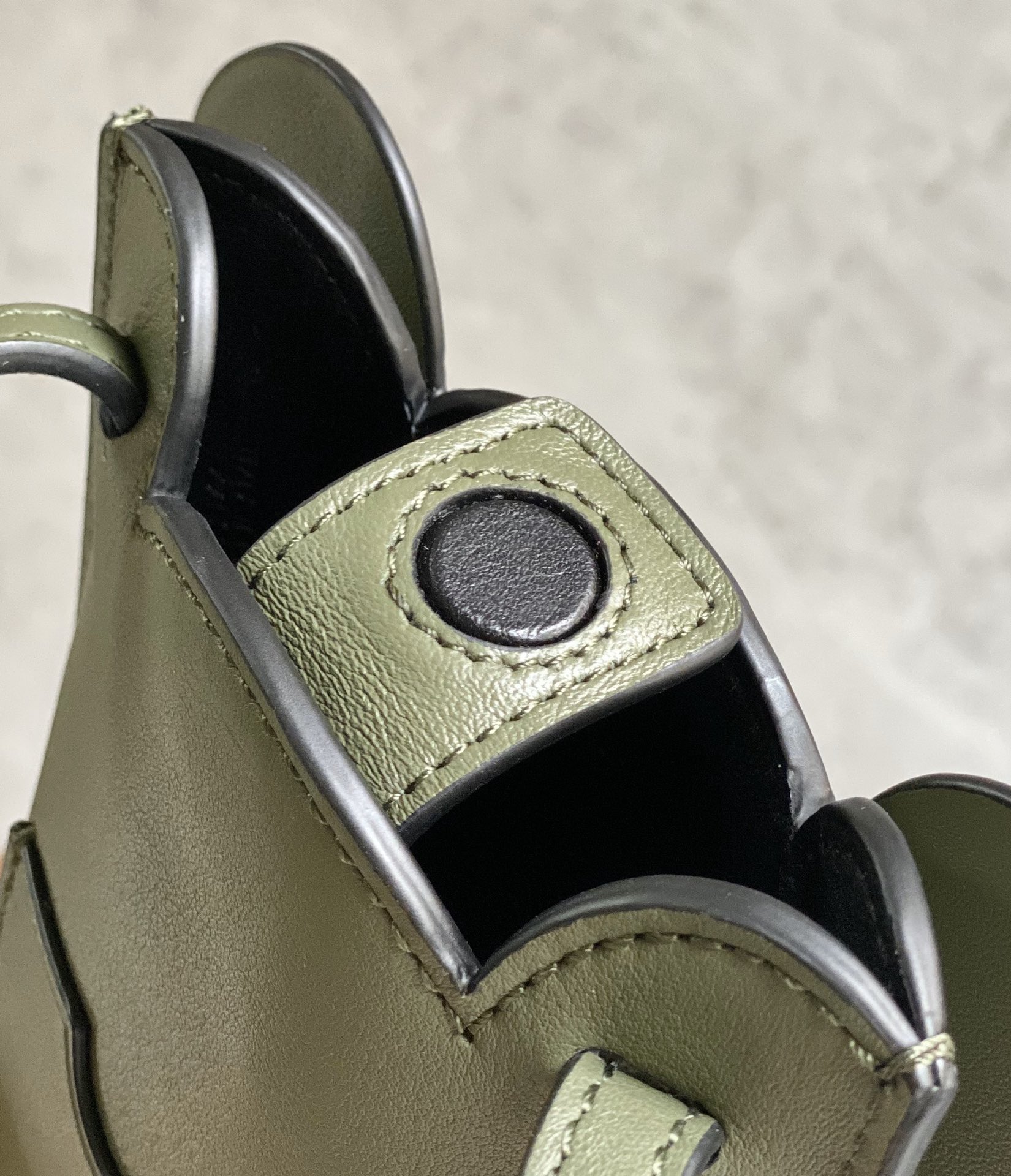 Loewe - Elephant - Crossbody Bag - Image 8