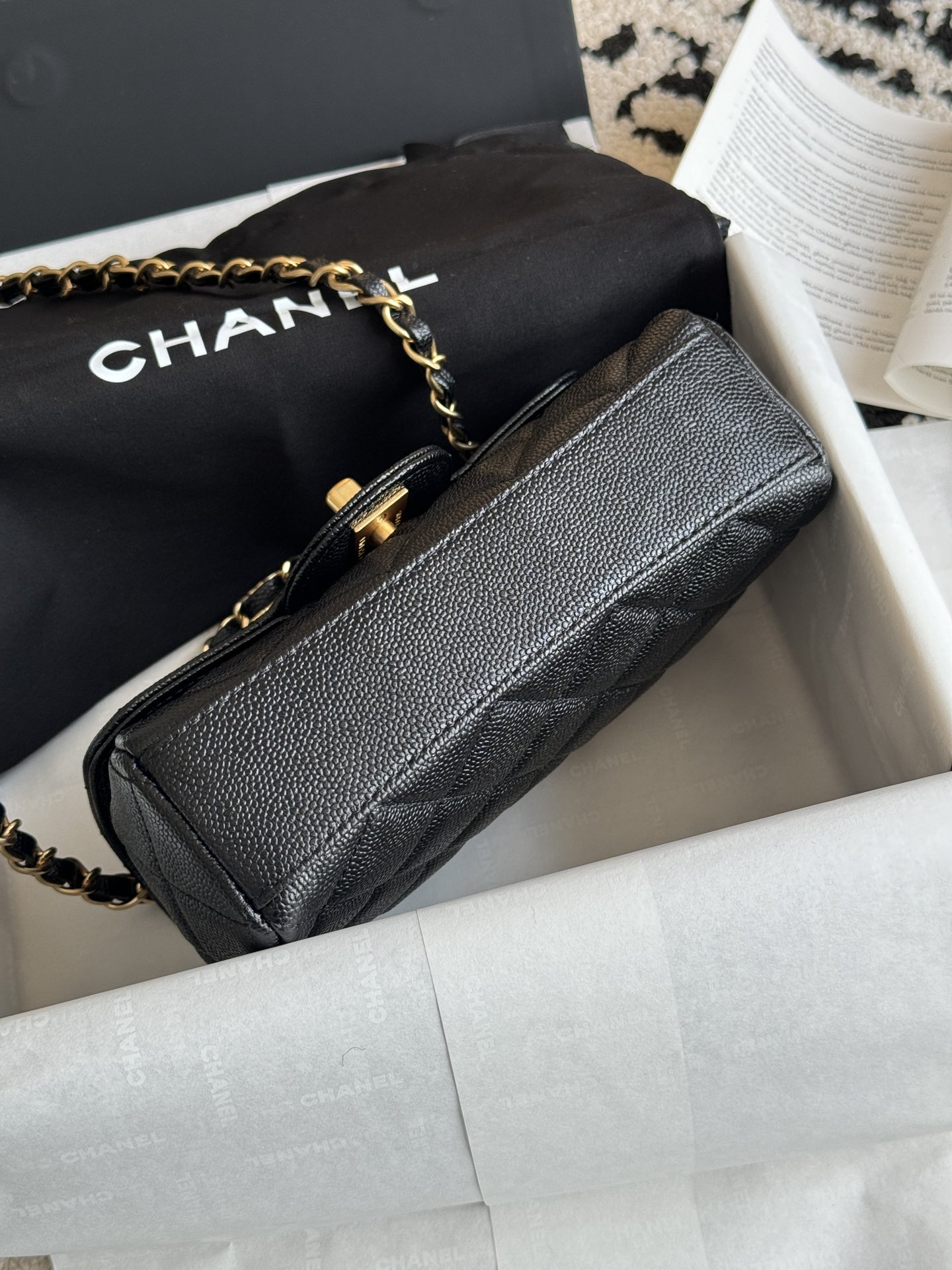 Chanel - Quilted - Quilted Chain Box Bag - Image 4