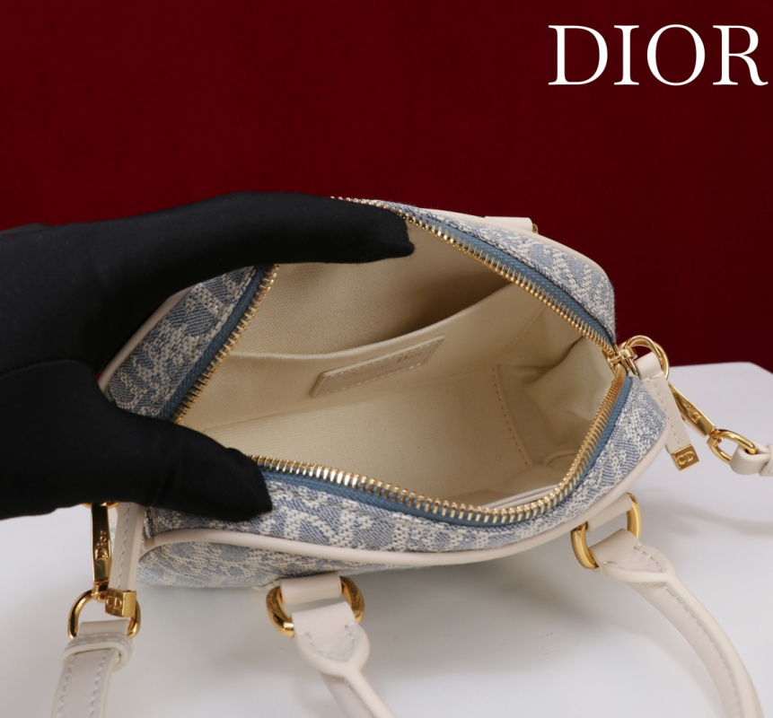 Dior - D-Vibe East-West - Crossbody Bag - Image 4