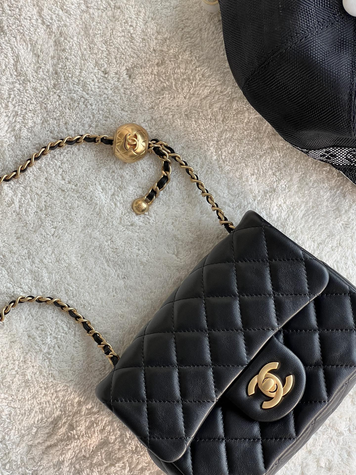 Chanel - Classic Flap - Image 2