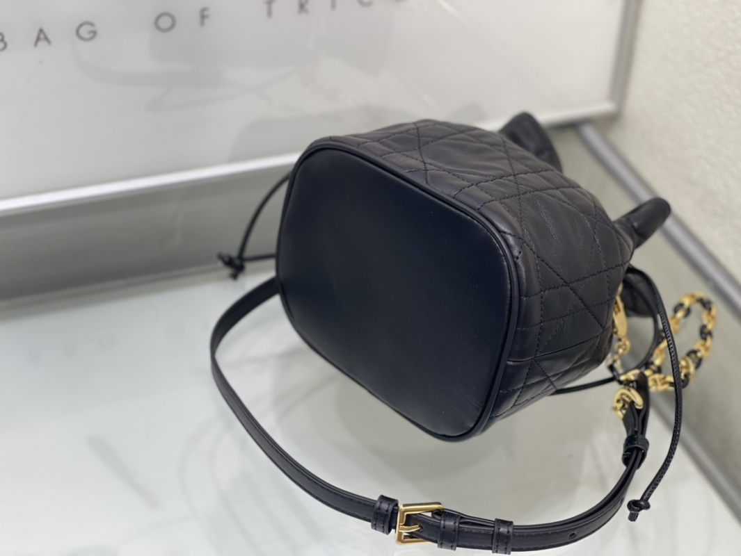 Dior - 30 Montaigne - Bucket Bag - Image 6