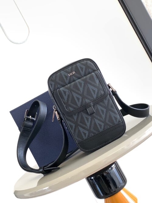 Dior - Dior Hit the Road