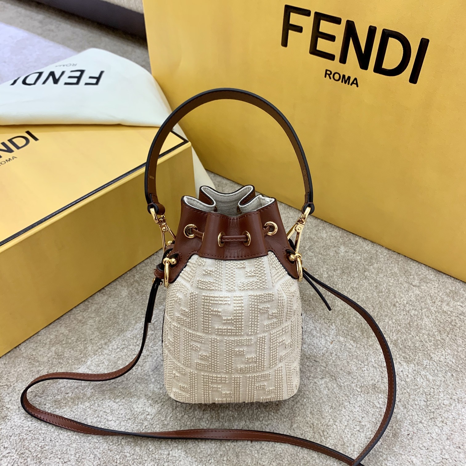 Fendi - Bucket Bag - Image 8