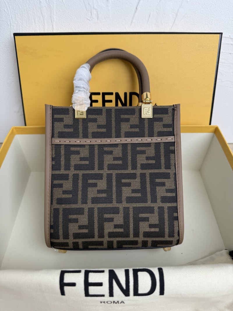 Fendi - Sunshine Shopper - Image 2
