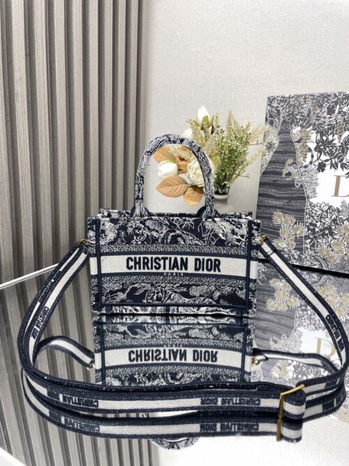 Dior - Book Tote - Wallet