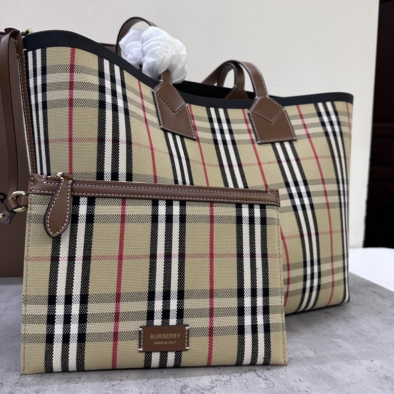 Burberry - Check - Medium Check Canvas Tote Bag - Image 7