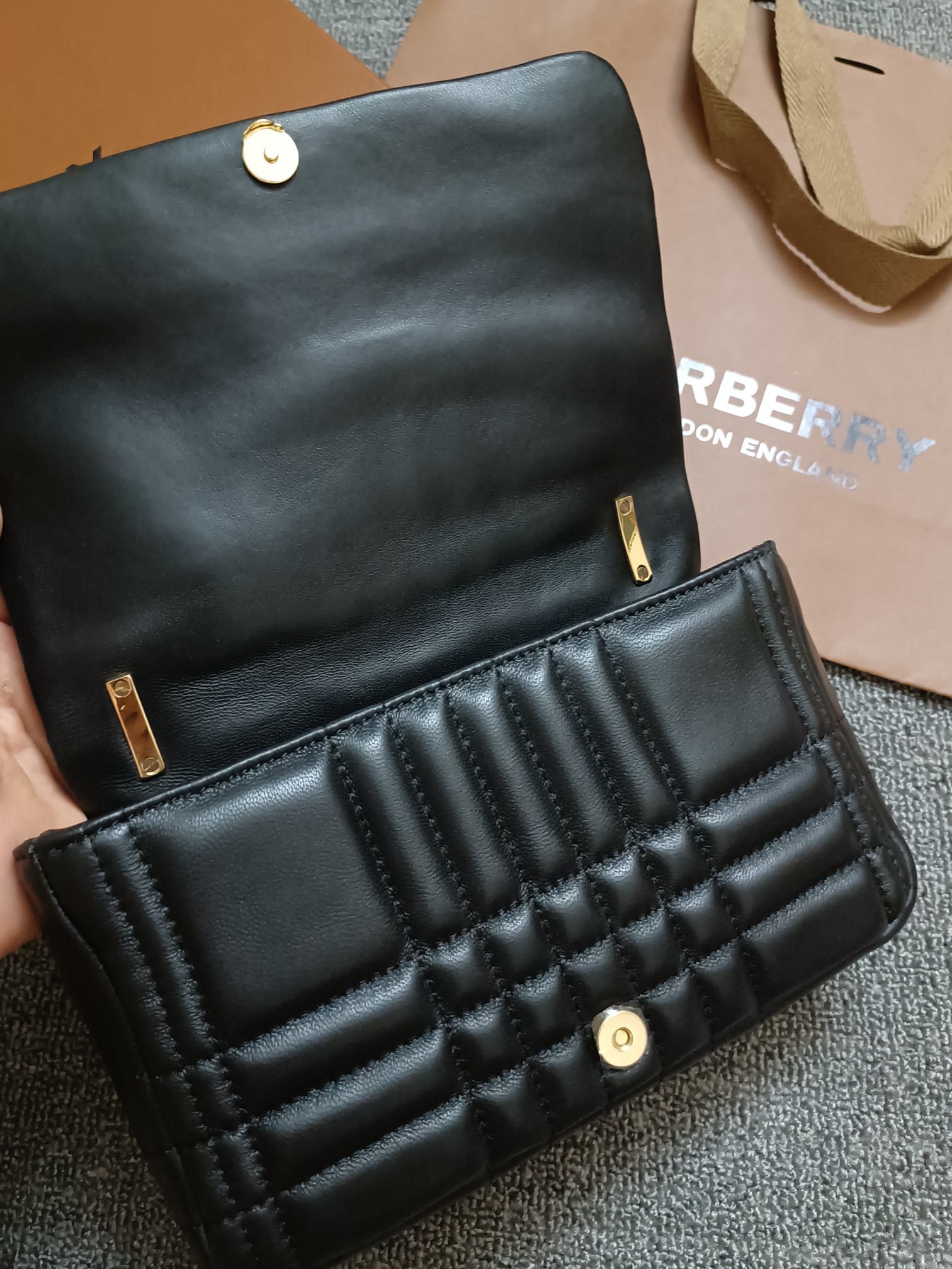 Burberry - Lola - Leather Lola Bag - Image 7