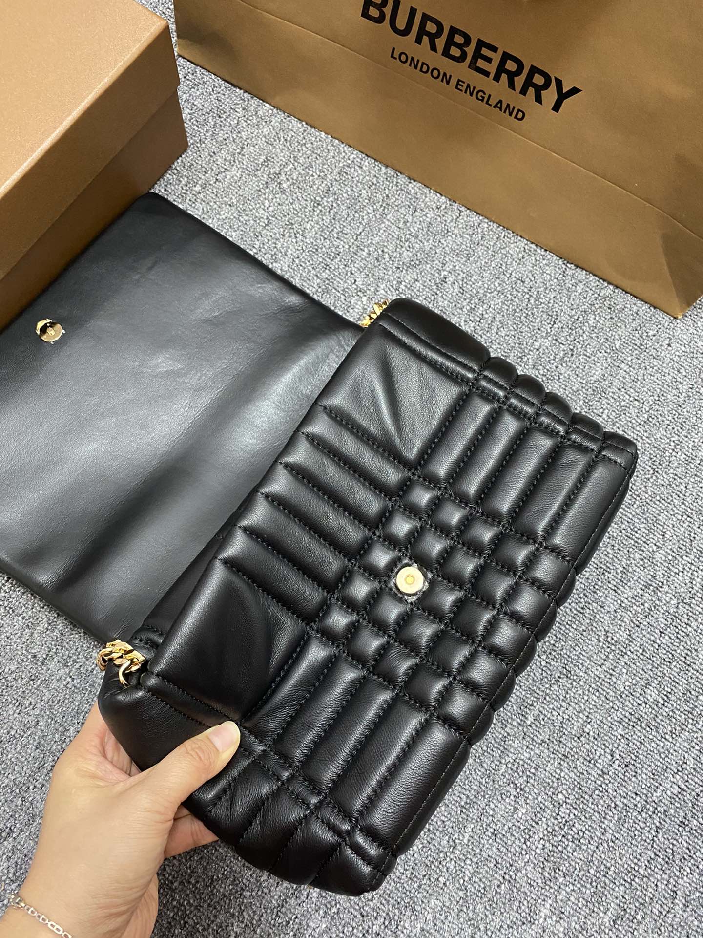 Burberry - Lola - Lola Clutch - Image 4