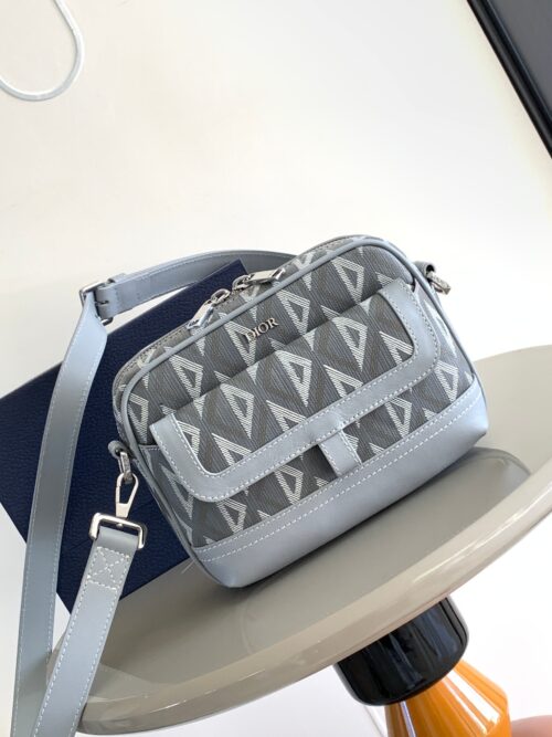 Dior - Dior Hit the Road