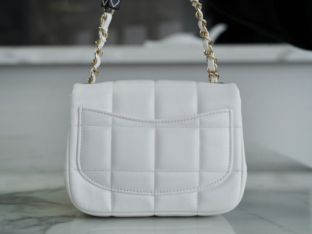 Chanel - Leather - Box Bag - Image 3
