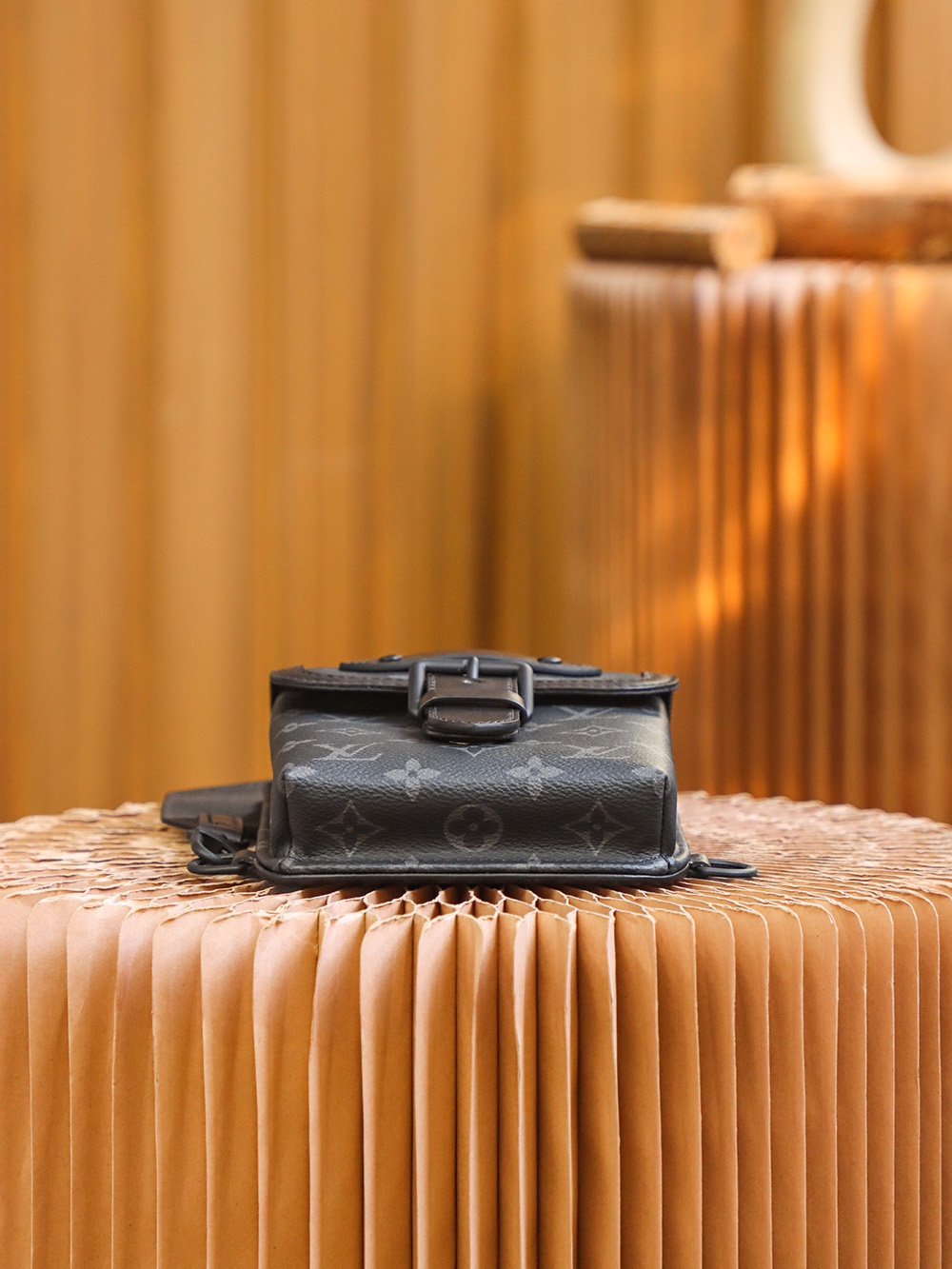 Louis Vuitton - Saumur - Saumur Slingbag - Image 6