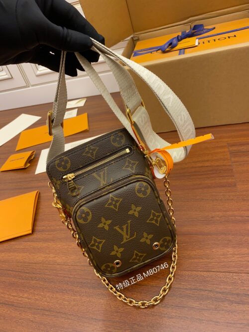 Louis Vuitton - Utility Phone Sleeve - Utility Phone Sleeve Bag