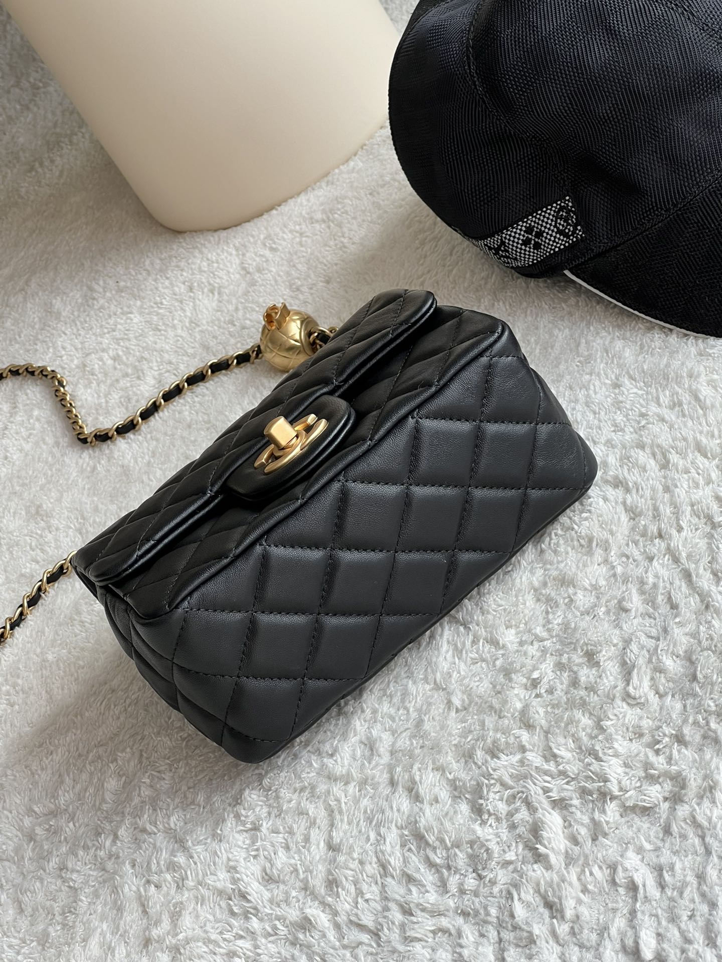 Chanel - Classic Flap - Image 4
