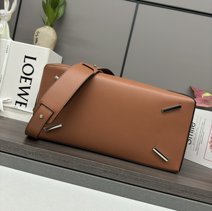 Loewe - Puzzle - Image 4