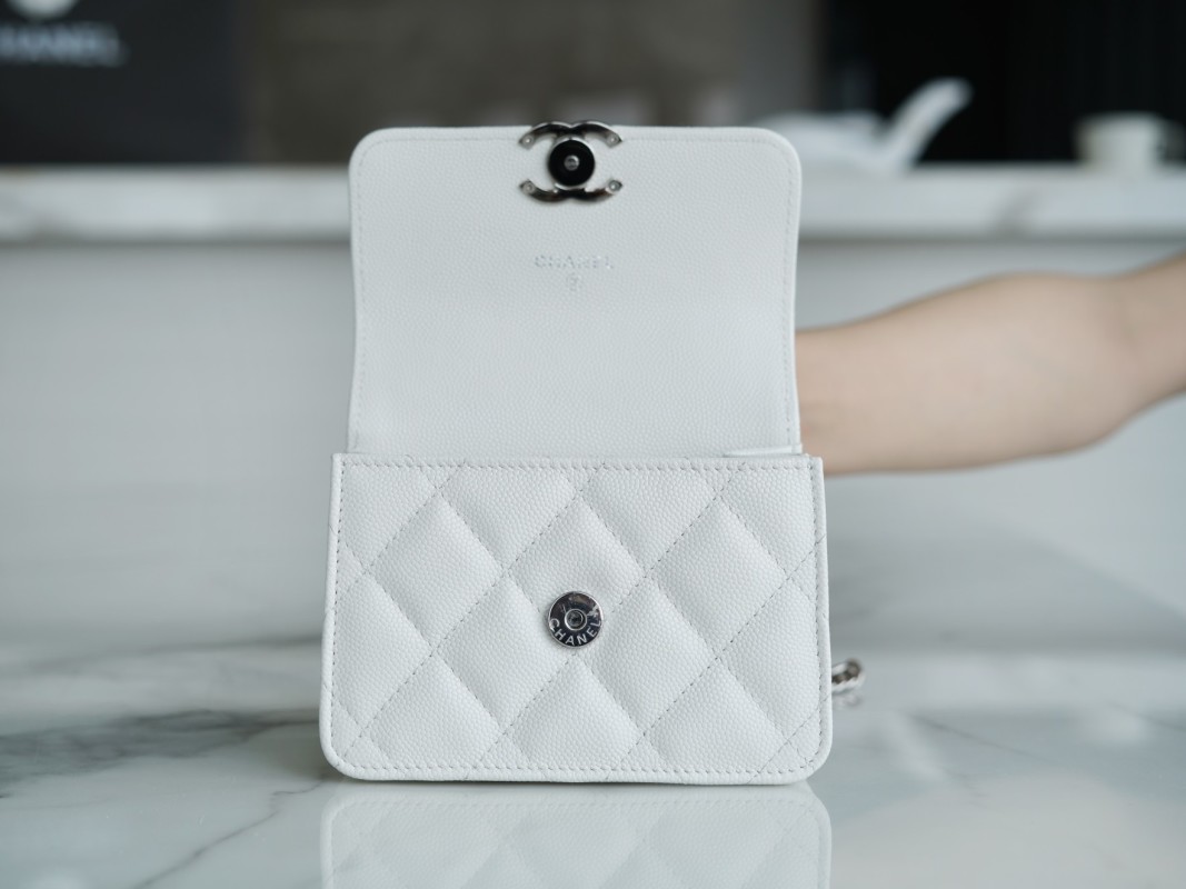 Chanel - CHANEL 22 - CHANEL 22 Leather Top Handle Chain Crossbody Bag - Image 3