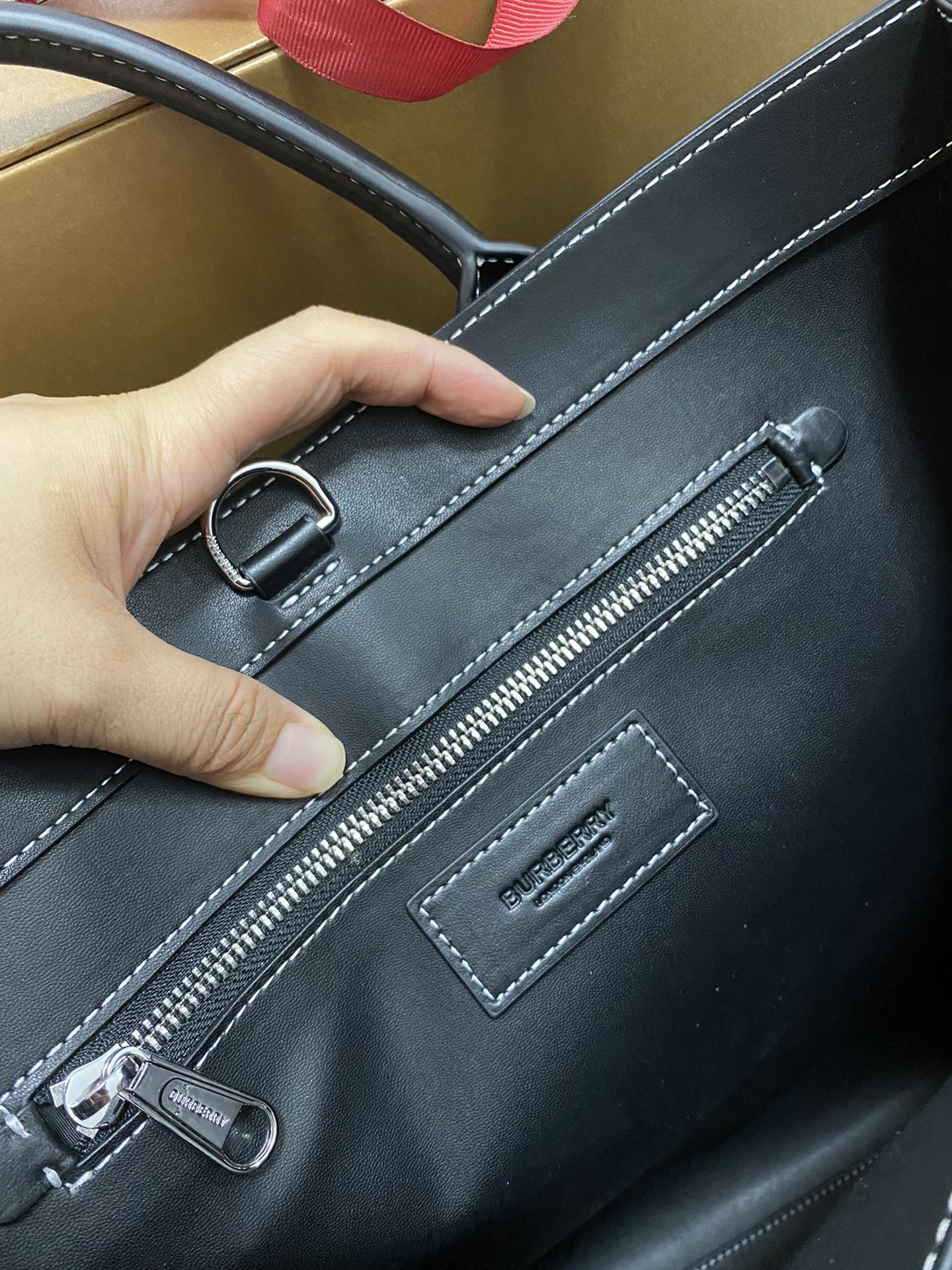 Burberry - Check - Large Check Leather Tote Bag - Image 7