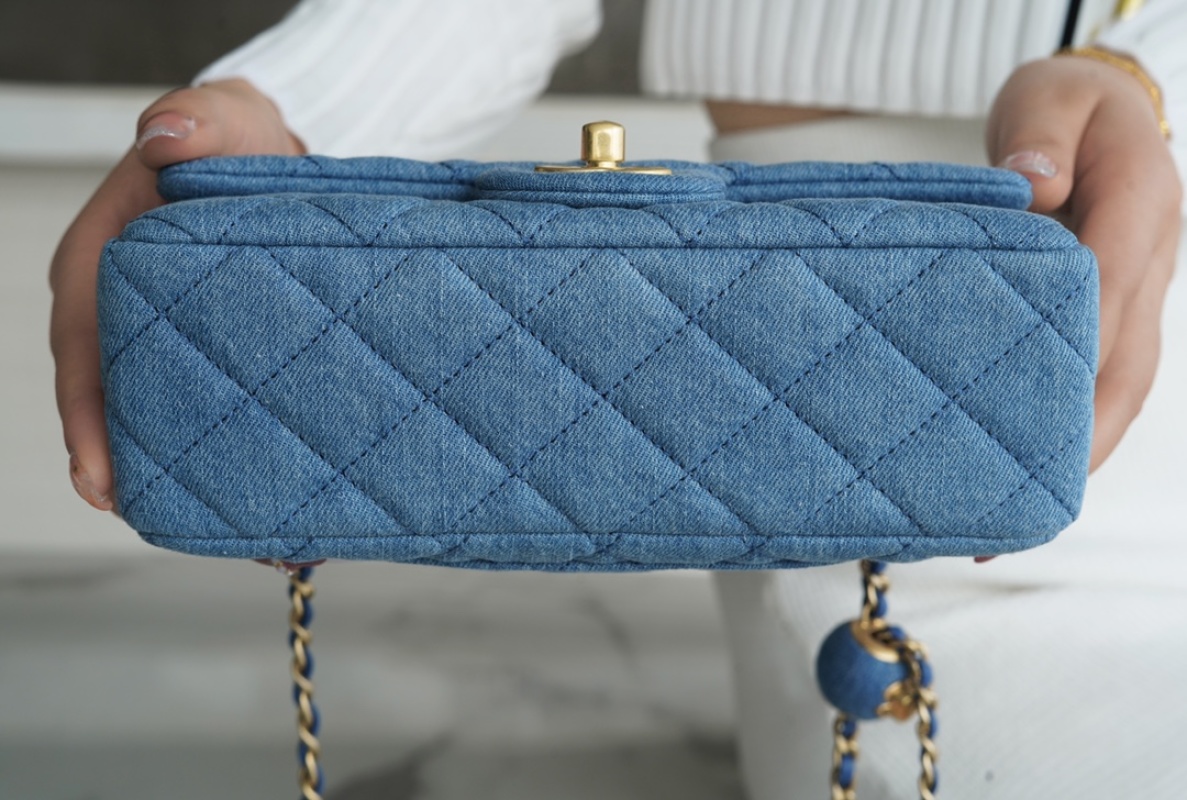 Chanel - Classic Flap - Image 4