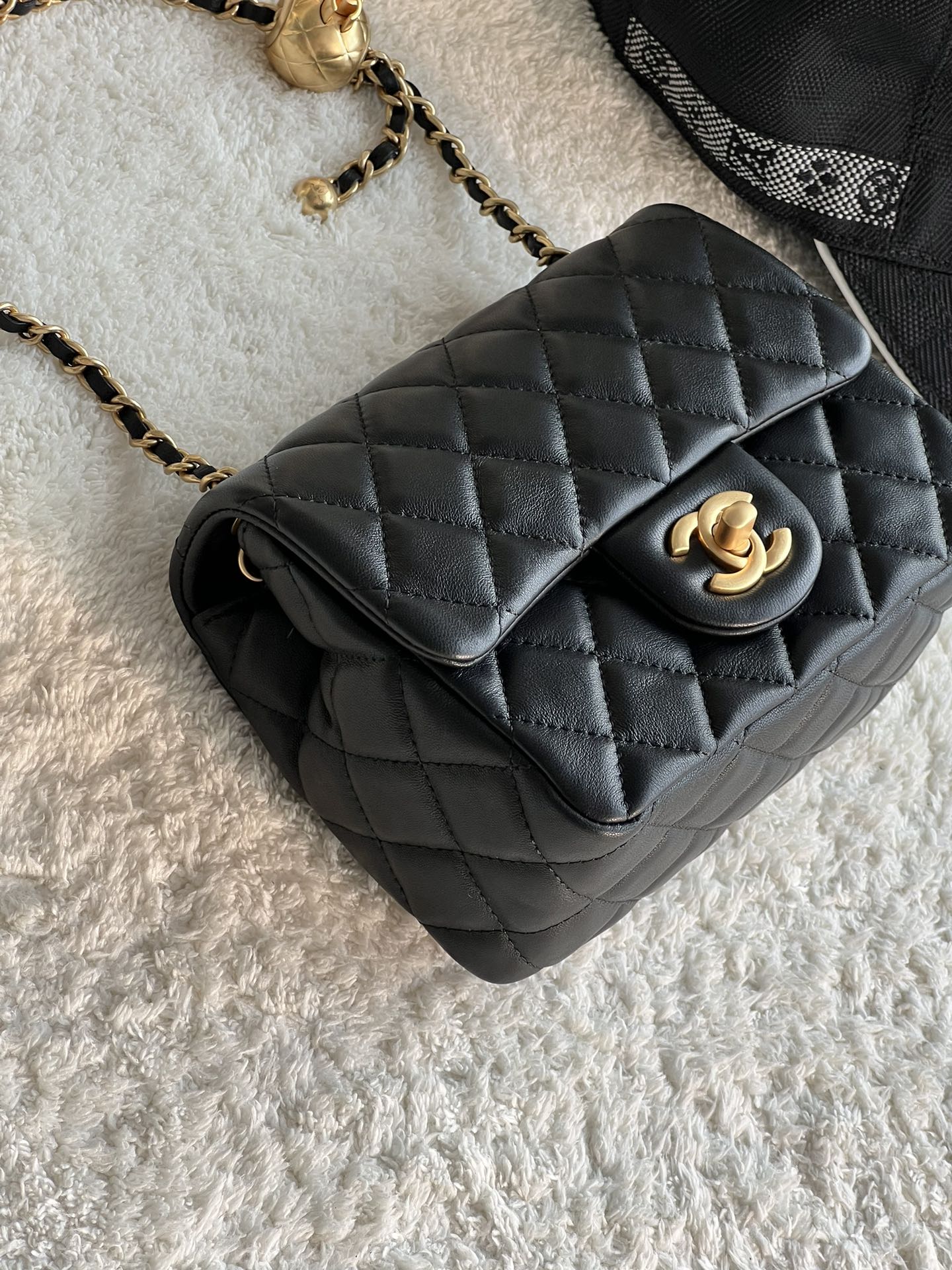 Chanel - Classic Flap - Image 3