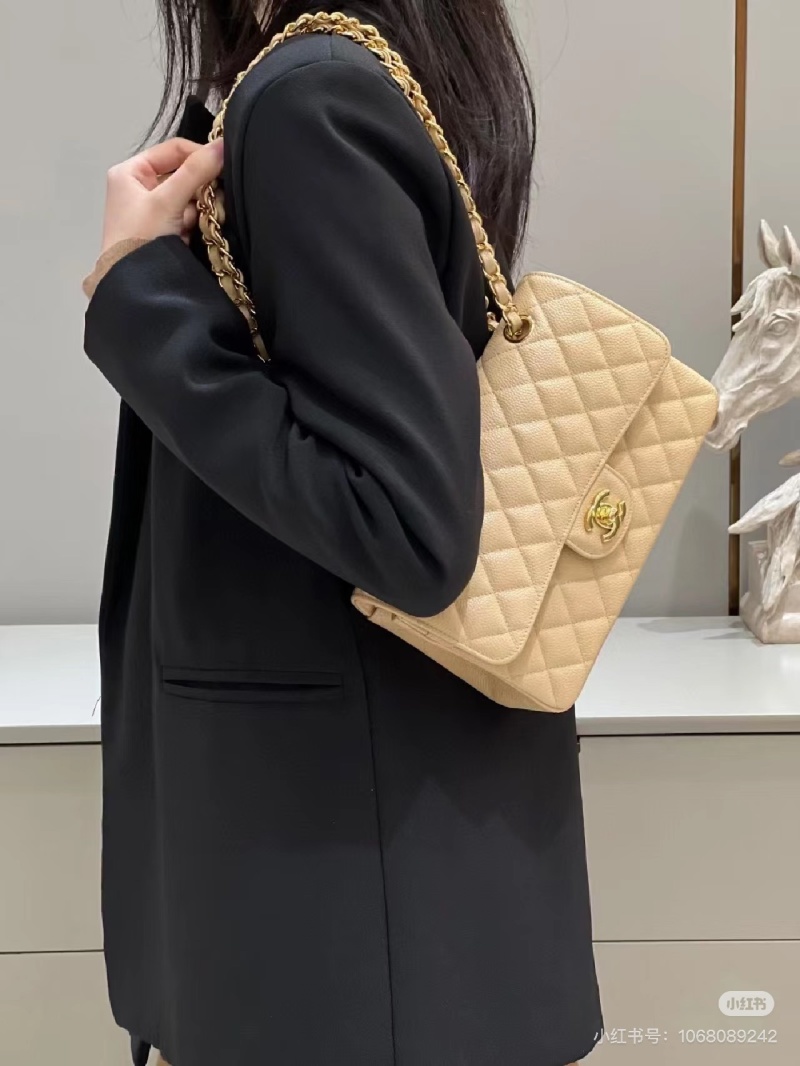 Chanel - Classic Flap - Image 2