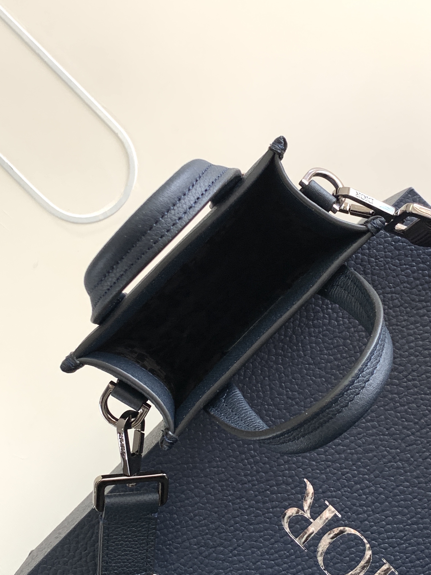 Dior - Safari - Image 8
