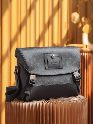 Louis Vuitton - Voyager - Voyager Bag - Image 5