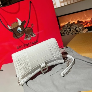 Balenciaga - Hourglass Wallet on Chain - Image 4