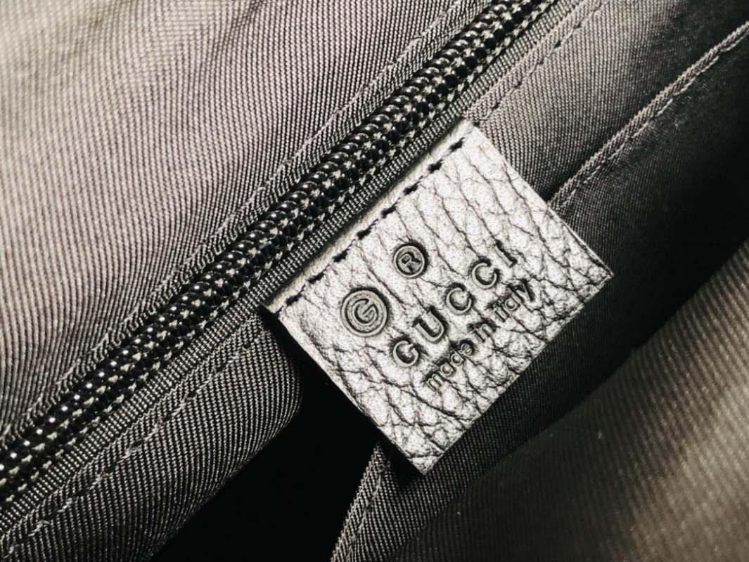 Gucci - GG Nylon Messenger Bag - Image 8