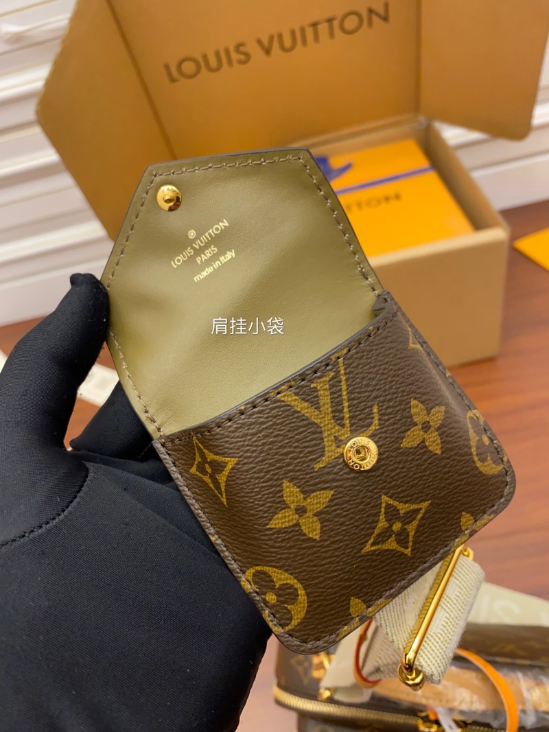 Louis Vuitton - Utility Crossbody Bag - Utility Crossbody Bag - Image 3