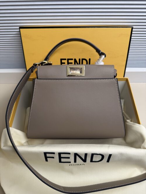 Fendi - Peekaboo